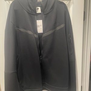 Nike sportswear tech fleece